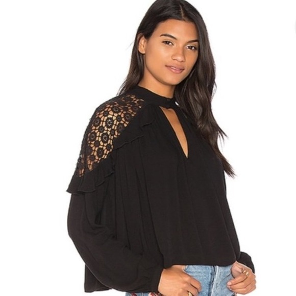 Free People Little Bit of Love Crochet Top Sz M - Picture 2 of 8